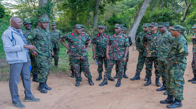 Ingabo z’u Rwanda n’iza Tanzania zahuriye mu nama yiga ku mutekano wo ...